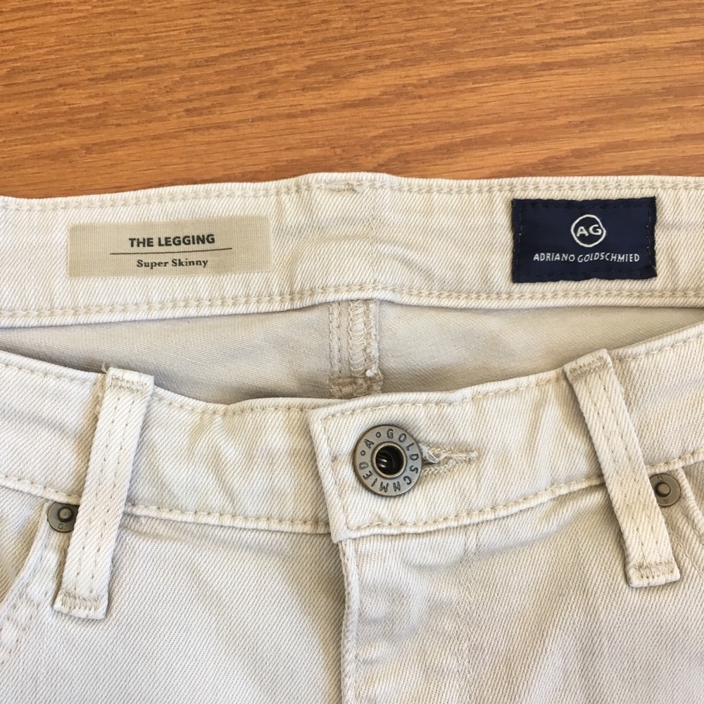 ⭐️AG beige denim super skinny⭐️